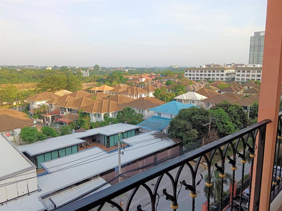 Seven Seas Condo Resort Beautiful Location Jomtien pláž Exteriér fotografie